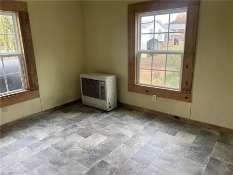 184 Benjamin St, Mount Airy, NC 27030 photo 12