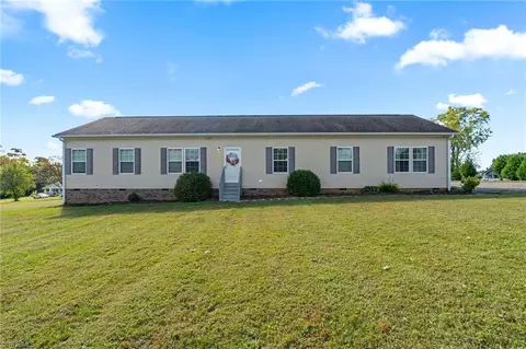 2076 Walt Brewer Rd, North Wilkesboro, NC 28659