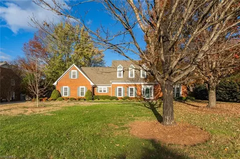 255 Weatherfield Ln, Kernersville, NC 27284