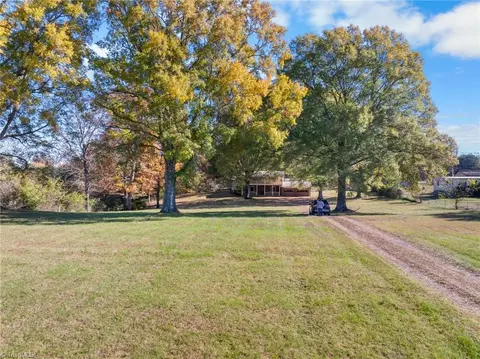 402 Spillman Rd, Mocksville, NC 27028