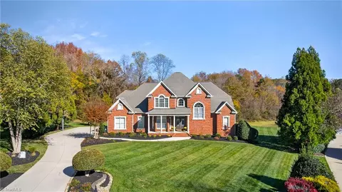 4900 Robdot Dr, Oak Ridge, NC 27310