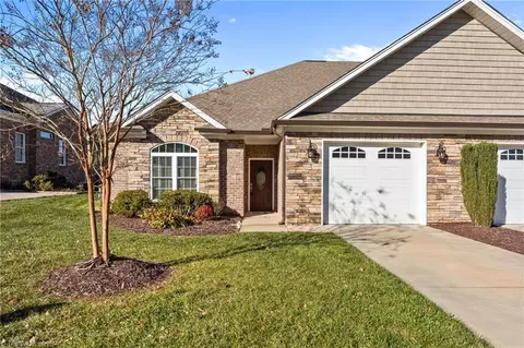 2084 Lake Point Dr, Graham, NC 27253