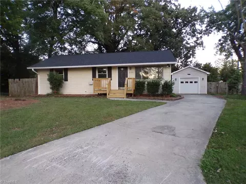 2105 Hardie Ct, Greensboro, NC 27403