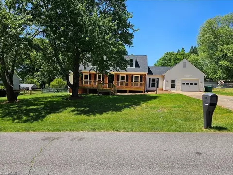 316 Heatherford Dr, Lewisville, NC 27023