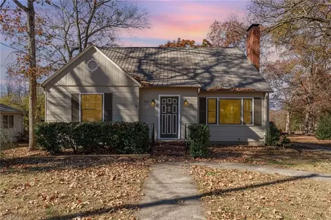 112 Ford St, Thomasville, NC 27360