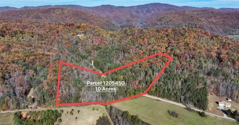 000 Antler Dr, Mcgrady, NC 28649