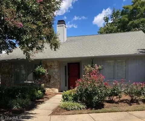 4212 Sullivans Lake Dr, Greensboro, NC 27410