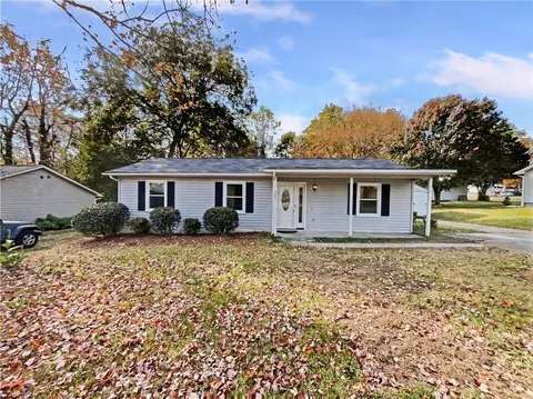 4051 Gordon Ct, Winston Salem, NC 27104