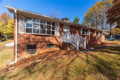 110 Gamble Dr, Winston Salem, NC 27103