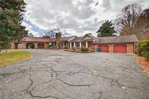 950 Dodson Mill Rd, Pilot Mountain, NC 27041