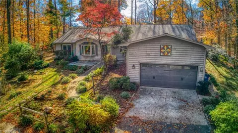 504 Ray West Dr, Kernersville, NC 27284