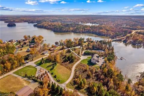 1995 Marina Pointe Rd, Salisbury, NC 28146