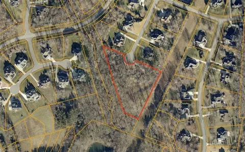 8000 Rogers Ct, Greensboro, NC 27455