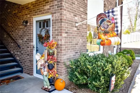 1707 Main St N #2, Mount Airy, NC 27030