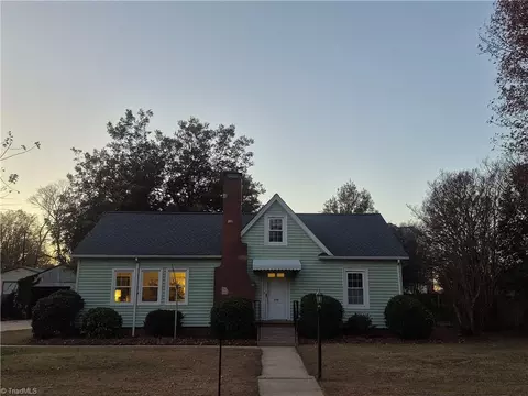 106 Lehigh St, Greensboro, NC 27407