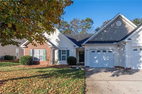 3916 Creekside Ct, Winston Salem, NC 27127