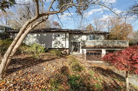 4240 Briar Creek Rd, Clemmons, NC 27012