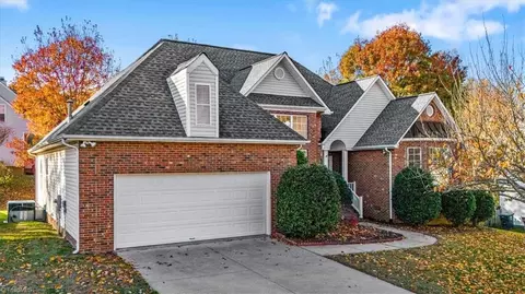 4603 Laurel Run Dr, Greensboro, NC 27410