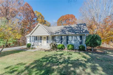 242 Jala Ln, Lexington, NC 27292