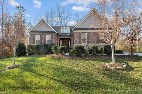 8811 Phillips Farm Rd, Kernersville, NC 27284