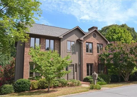 113 Briar Ridge Cir, Winston Salem, NC 27104