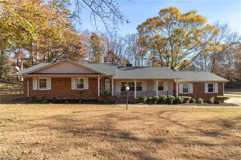 1800 Sharpe Rd, Greensboro, NC 27406
