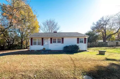810 Ragland St, Kernersville, NC 27284