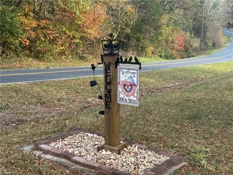 753 Brown Rd, King, NC 27021 photo 5