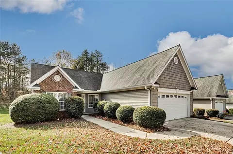 5622 Roundup Cir, Greensboro, NC 27405