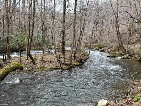 3199 Kibler Valley Rd, Ararat, VA 24053