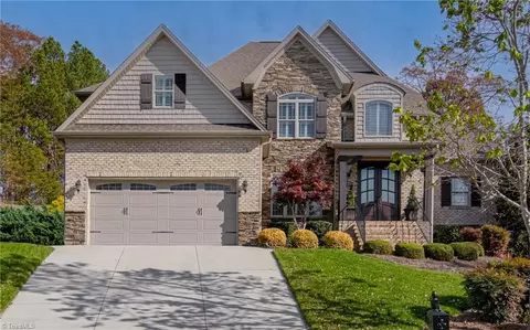 2017 Muirfield Pl, Clemmons, NC 27012