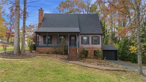 2540 Lockwood Dr, Winston Salem, NC 27103