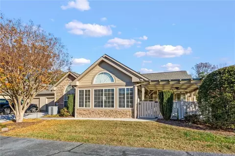 4332 Grassy Moss Dr, Greensboro, NC 27409