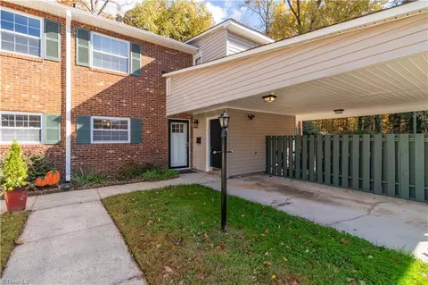 2216 Shadow Valley Rd #E, High Point, NC 27265