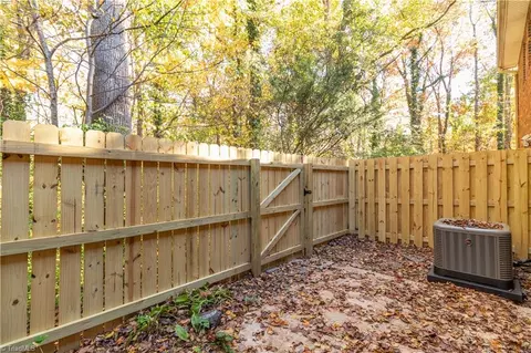 Exterior - 2216 Shadow Valley Rd #E, High Point, NC 27265 photo 1 of 4