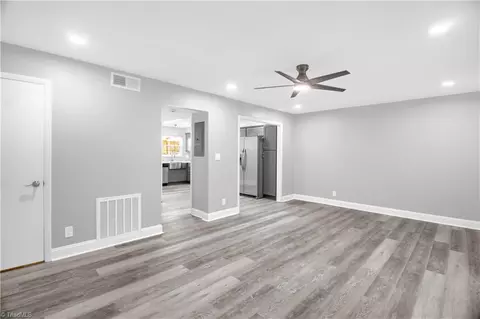 Living - 2216 Shadow Valley Rd #E, High Point, NC 27265 photo 2 of 5