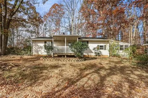 1090 Augusta Hicks Rd, Walnut Cove, NC 27052