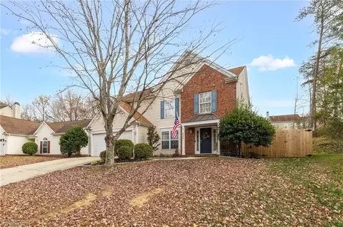 4006 Maid Marion Ct, Jamestown, NC 27282