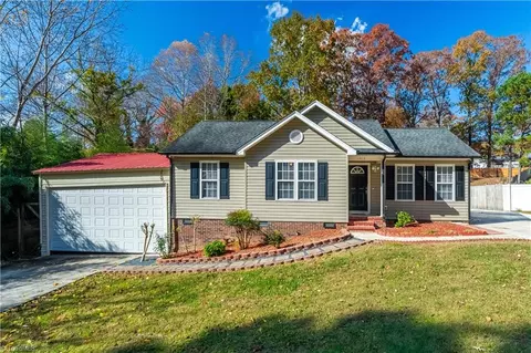 1913 Levance St, Asheboro, NC 27203