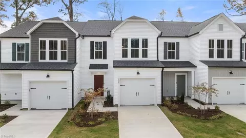 924 Poets Walk Rd, Whitsett, NC 27377