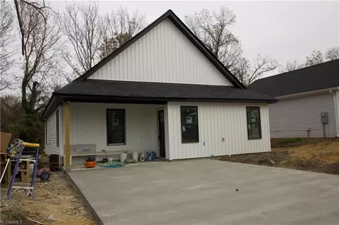 909 Sharon St, High Point, NC 27260