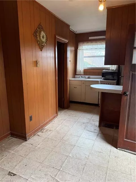 602 S Main St, Dobson, NC 27017 photo 41