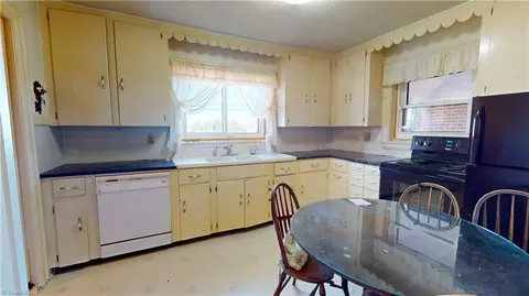 602 S Main St, Dobson, NC 27017 photo 21