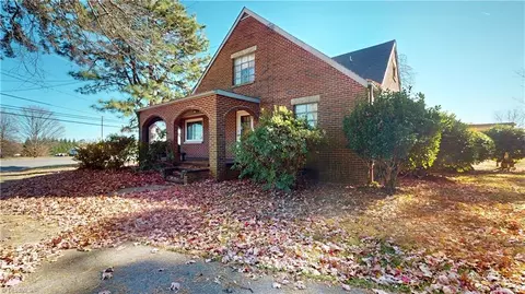 602 S Main St, Dobson, NC 27017 photo 3