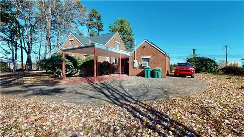 602 S Main St, Dobson, NC 27017 photo 7