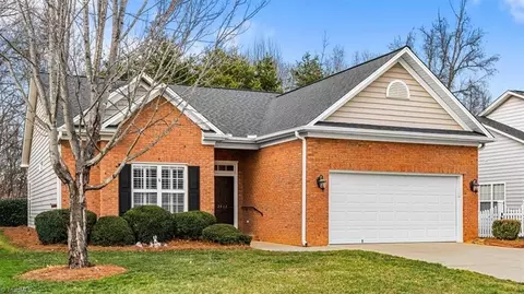 2412 Old Towne Dr, Greensboro, NC 27455
