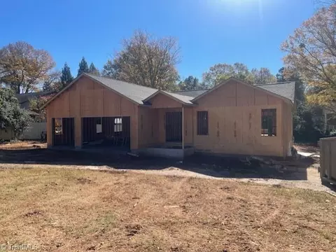 2858 Robinhood Rd, Winston Salem, NC 27106