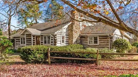 538 Plainfield Rd, Greensboro, NC 27455