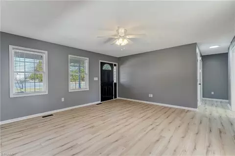 Living - 200 Lane Dr, Trinity, NC 27370 photo 4 of 6