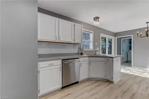 Kitchen - 200 Lane Dr, Trinity, NC 27370 photo 4 of 4